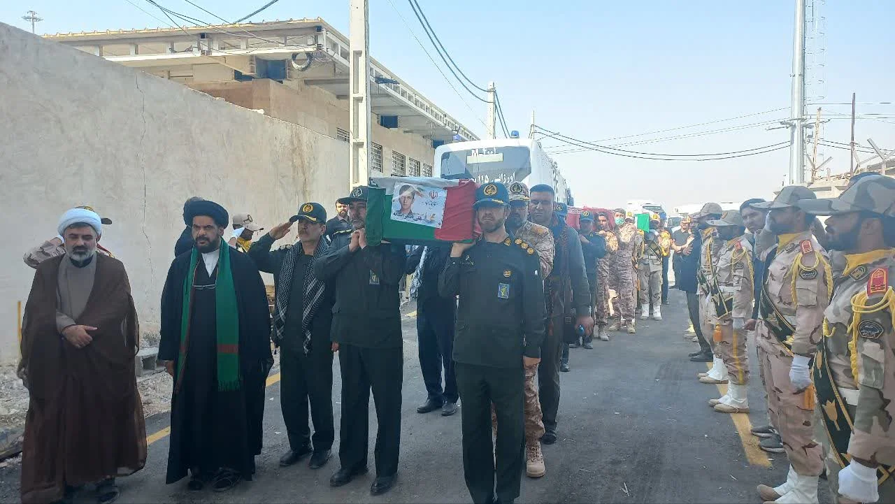 پیکر مطهر پنج شهید ایرانی حمله به مقر حشدالشعبی از مرز مهران وارد کشور شد