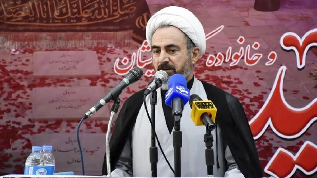 نماینده ولی‌فقیه در استان و امام جمعه ایلام: شهادت رهبر جوشش خون تازه در رگ‌های انقلاب است/مقاومت فعال پاسخ ملت ایران به سراب دشمن است