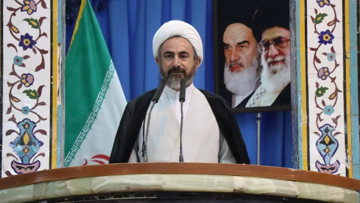 امام جمعه ایلام: حفظ انسجام ملی و تقویت اقتصاد، راه عبور از شرایط حساس کشور است